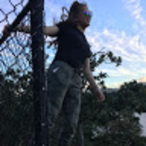 Meet your Posher, Chloe